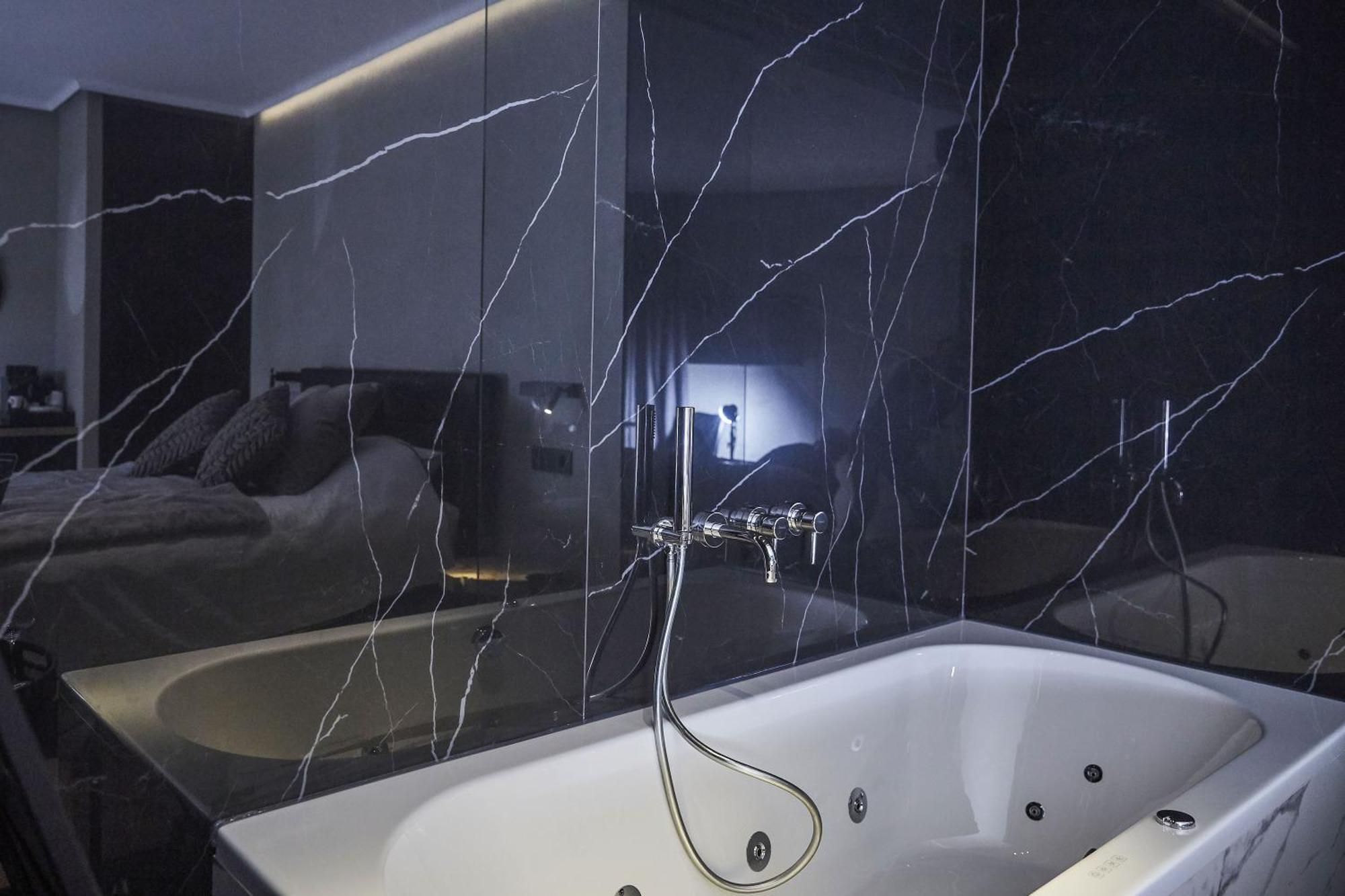 Hotel Oniro - Luxury Rooms & Wellness Suites (Adults Only) Tournai Exterior photo