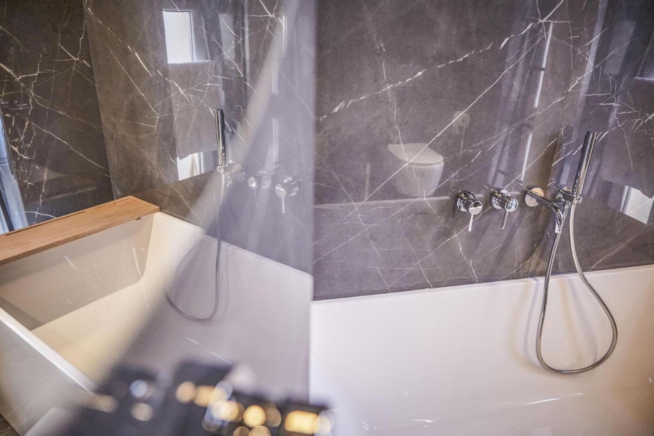 Hotel Oniro - Luxury Rooms & Wellness Suites (Adults Only) Tournai Exterior photo